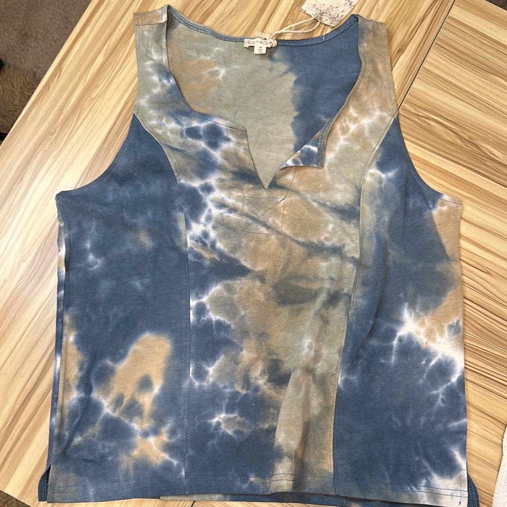Hem & Thread Blue and Tan Tie-Dye Tank Top